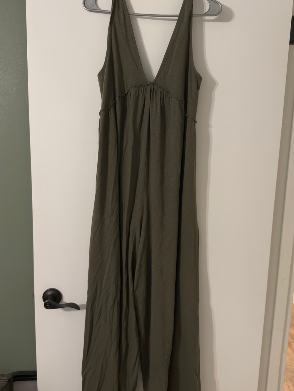 Olive V-Neck Sleeveless Jumpsuit